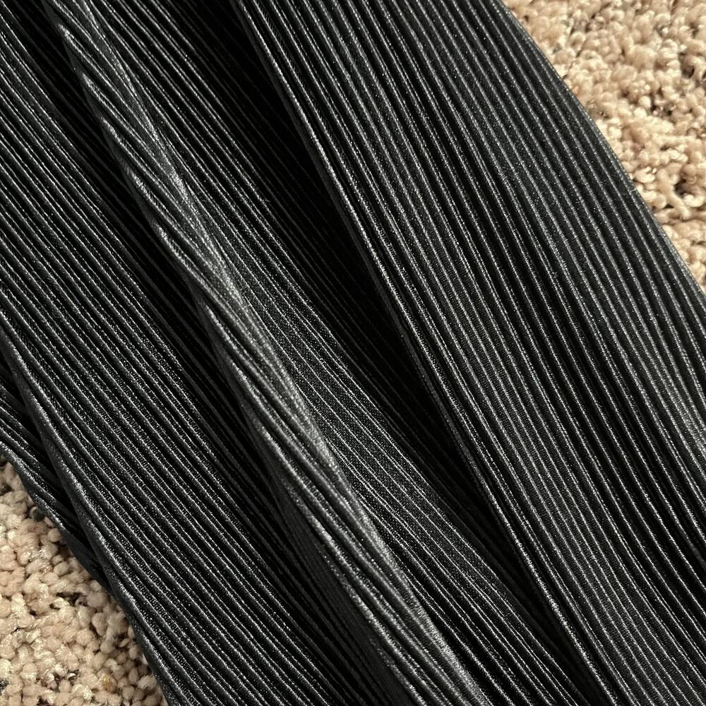 ASTR The Label Blouse Womens Large‎ Black Pleated Wrap V Neck Long Sleeve Top - Picture 4 of 9